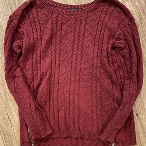 American eagle maroon sweater